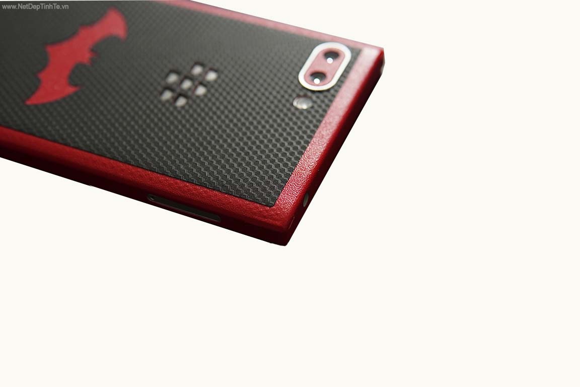 Skin-film-3M-dien-thoai-BlackBerry-Key-2-F2F20-batman-300k (7) Skin film 3M điện thoại BlackBerry Key 2