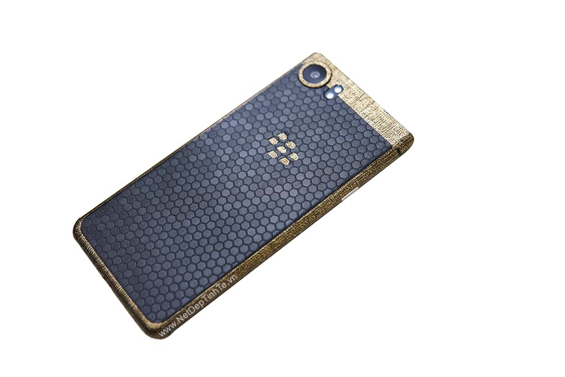 Skin-film-3M-dien-thoai-Blackberry-Key-One-F24F37-250k (3) Skin film 3M điện thoại BlackBerry Keyone