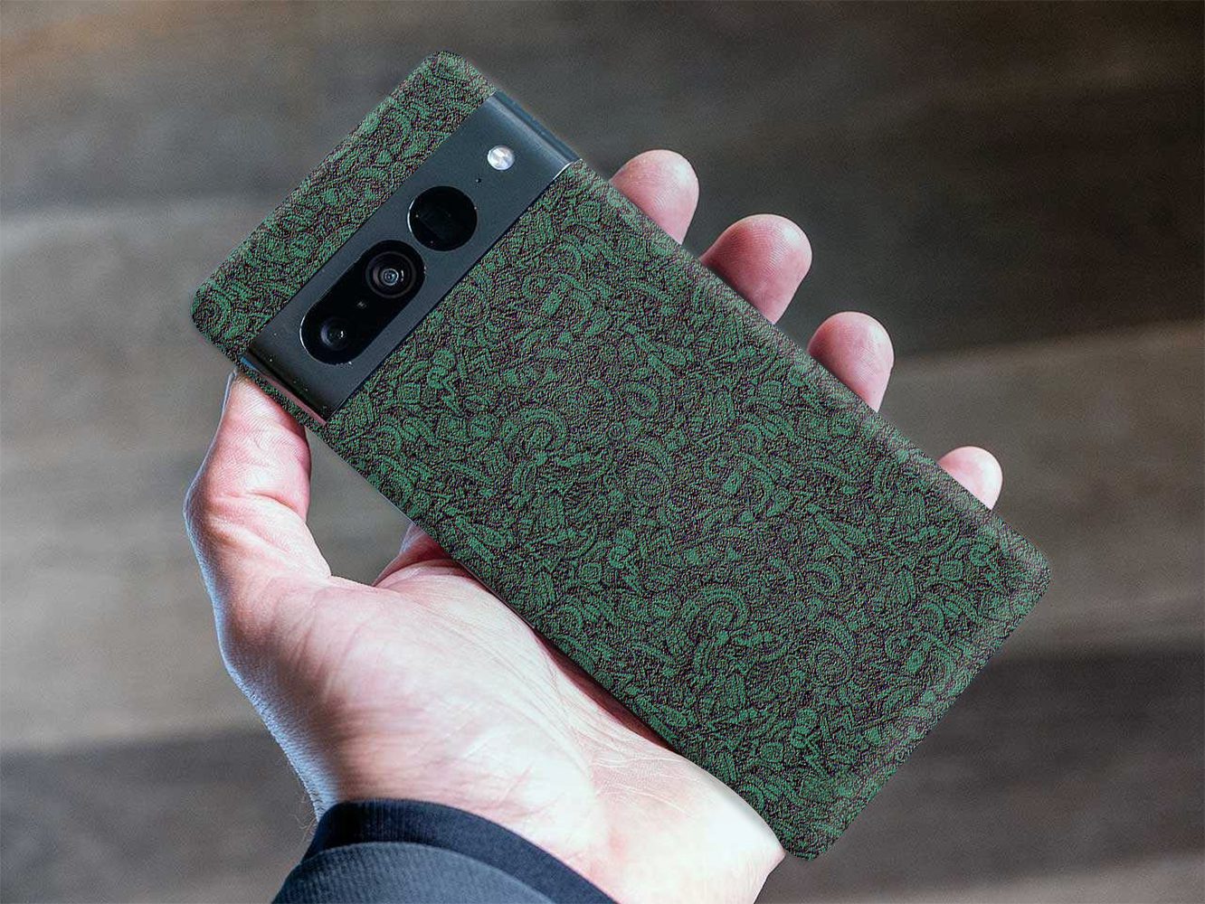 mieng-dan-skin-pixel-7-pro-F85