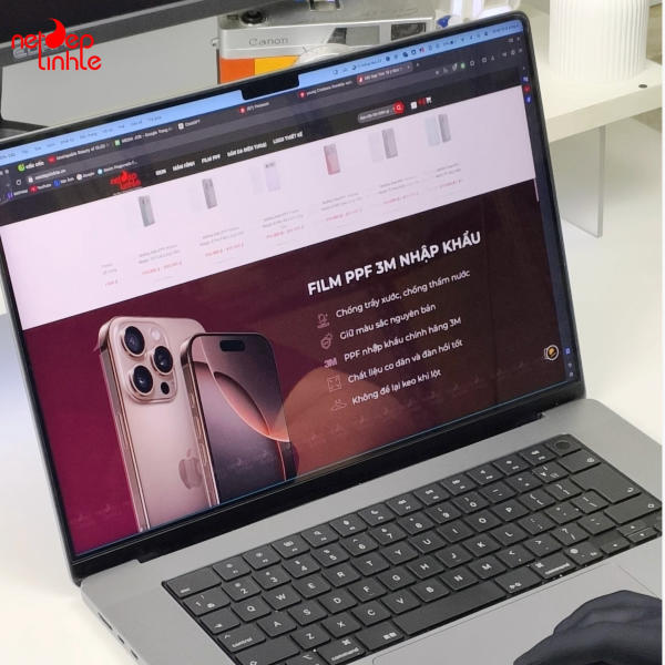 có nên dán màn hình laptop không